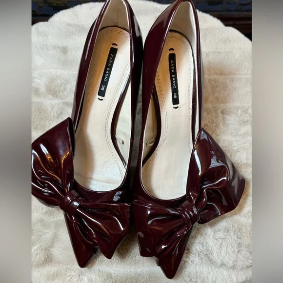 ZARA Faux Patent Court shoes with bow US 5.5 - Picture 2 of 6